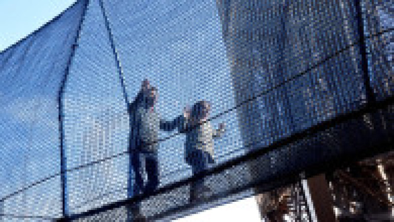 Turnul Eiffel deschide o nouă atracţie pentru vizitatori: un pod suspendat la 60 de metri. Foto: Profimedia | Poza 5 din 7