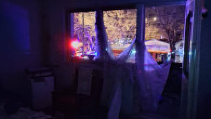 Explozie puternică într-un bloc din Călărași: 17 locatari evacuați, trei persoane au ajuns la spital. Foto ISU Călărași | Poza 1 din 8