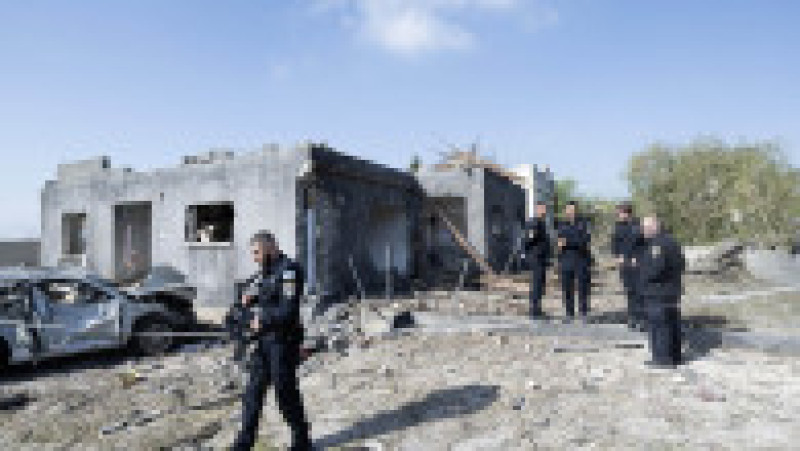 O imagine a pagubelor produse unei case după ce rachetele de represalii lansate din Iran au lovit orașul Zarzir, din nordul Israelului, pe 13 martie 2026. Foto: Profimedia | Poza 3 din 5