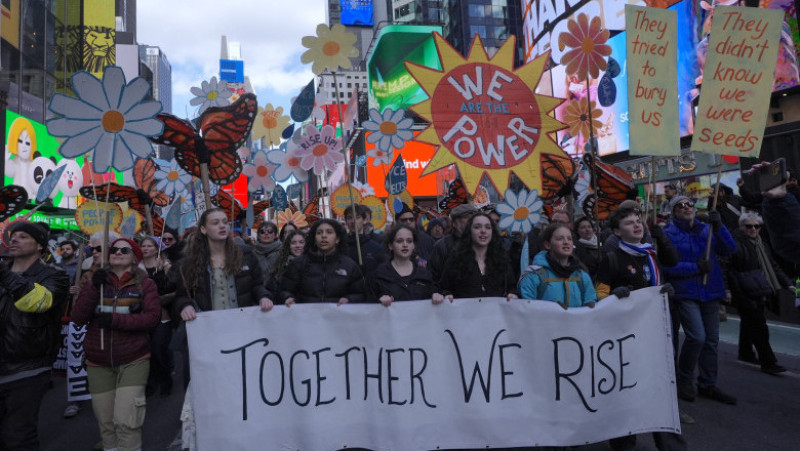 Cel puţin opt milioane de persoane au participat la marşurile anti-Trump „Fără regi”. Foto: Profimedia Images