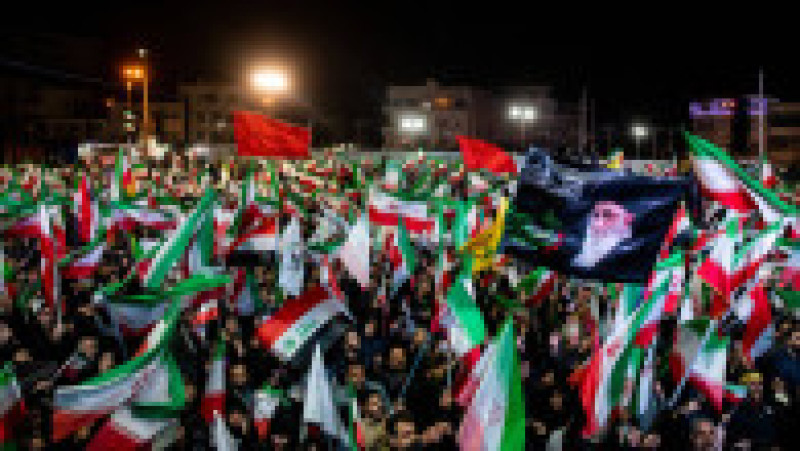 Susținătorii regimului din Iran participă la un miting. Foto: Profimedia | Poza 1 din 4