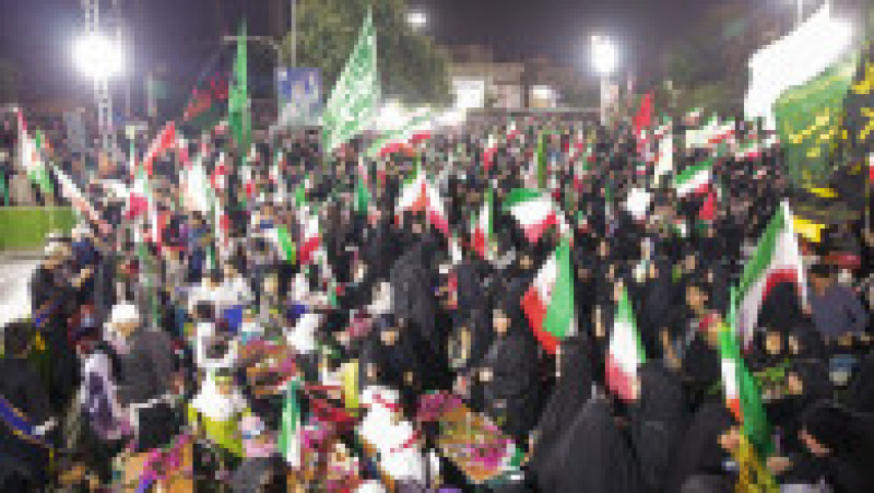 Susținătorii regimului din Iran participă la un miting. Foto: Profimedia | Poza 4 din 4