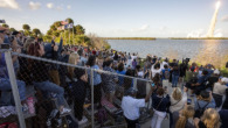 Puternica rachetă lunară a NASA a decolat miercuri seară din Florida, având la bord patru astronauţi care vor survola Luna peste câteva zile. Foto: Profimedia | Poza 3 din 15