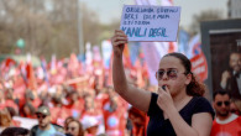 Profesorii și sindicatele din educație protestează la Ankara împotriva atacurilor din școli, cerând demisia ministrului educației. Peste 3.500 de cadre didactice au participat la manifestație. Foto: Profimedia Images | Poza 3 din 7