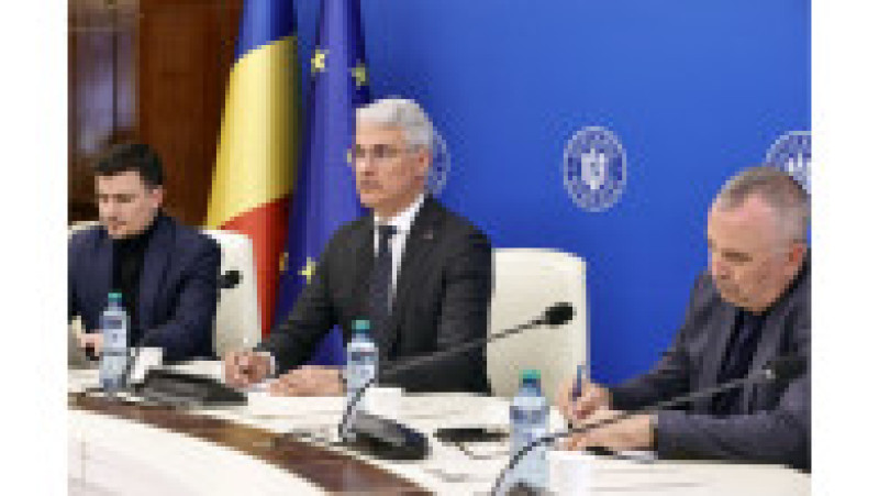Ministrul interimar al Muncii, Dragoș Pîslaru, la consultări cu sindicatele. Sursa: Guvernul României | Poza 2 din 10