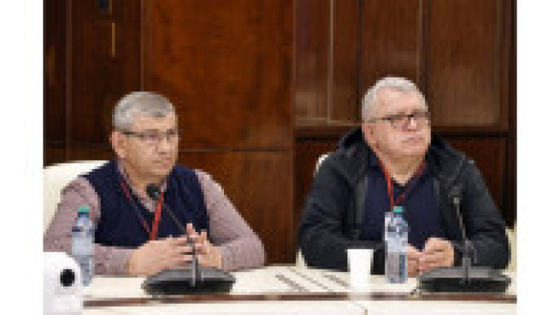 Ministrul interimar al Muncii, Dragoș Pîslaru, la consultări cu sindicatele. Sursa: Guvernul României | Poza 7 din 10