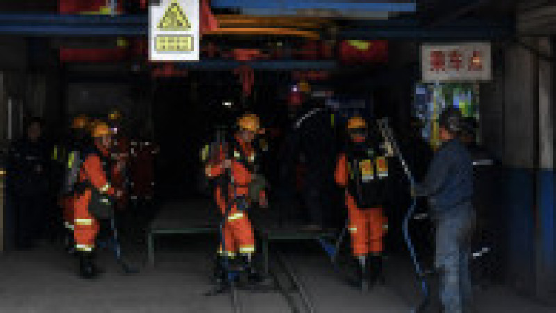 Salvatorii intervin la mina de cărbune din nordul Chinei unde a avut loc vineri, 22 mai, o explozie Foto: Profimedia | Poza 4 din 6