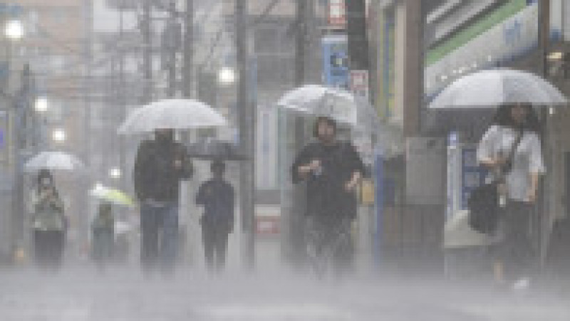 Furtuna Jangmi a făcut prăpăd în Japonia. Sursa: Profimedia | Poza 1 din 7