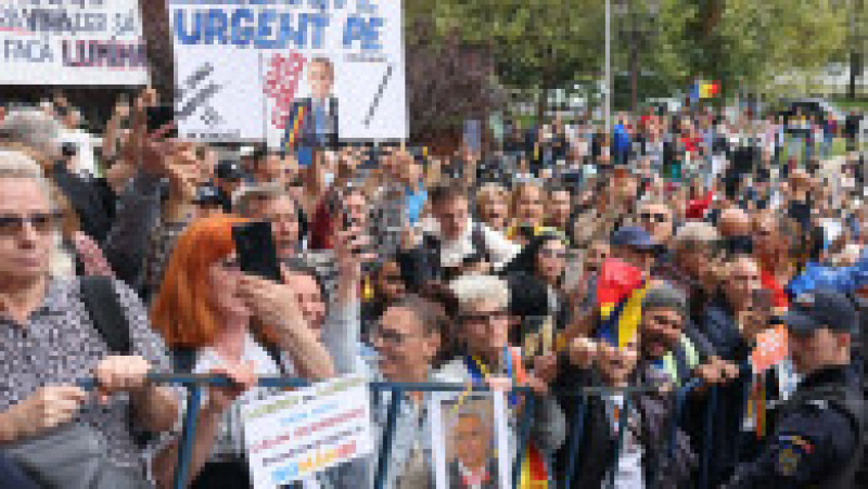 Călin Georgescu, după ce a scăpat de arestul preventiv la Tribunalul București, 22 septembrie / Sursă foto: Inquam Photos / George Călin | Poza 2 din 9