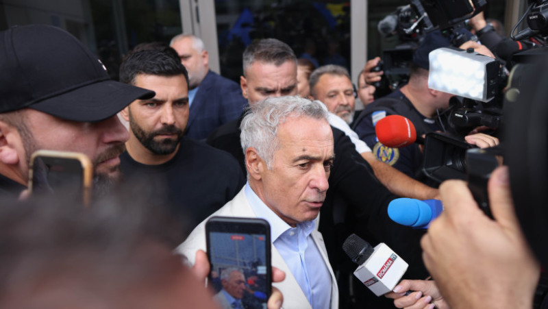 Călin Georgescu, după ce a scăpat de arestul preventiv la Tribunalul București, 22 septembrie / Sursă foto: Inquam Photos / George Călin