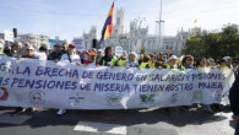 Pensionari și susținători ai acestora participă la un marș pentru apărarea drepturilor la pensie, la Madrid, Spania, sâmbătă, 24 octombrie 2026. Foto: Profimedia Images | Poza 6 din 9