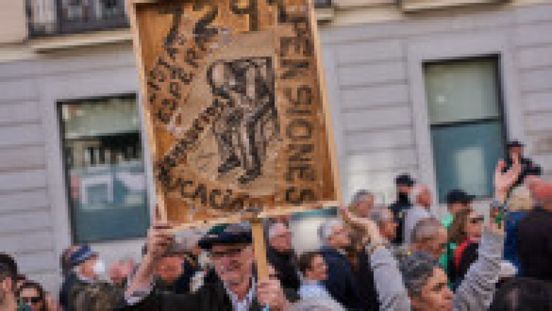 Pensionari și susținători ai acestora participă la un marș pentru apărarea drepturilor la pensie, la Madrid, Spania, sâmbătă, 24 octombrie 2026. Foto: Profimedia Images | Poza 3 din 9