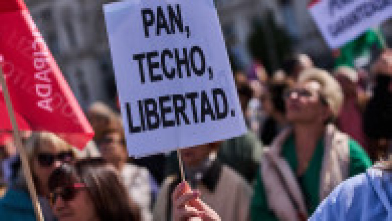 Pensionari și susținători ai acestora participă la un marș pentru apărarea drepturilor la pensie, la Madrid, Spania, sâmbătă, 24 octombrie 2026. Foto: Profimedia Images | Poza 4 din 9