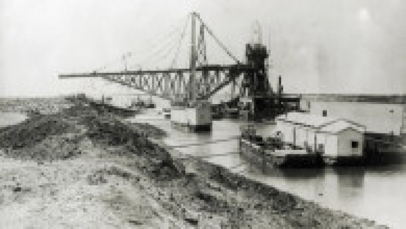 Imagine din timpul construcției Canalului Suez. Foto: Profimedia | Poza 8 din 9