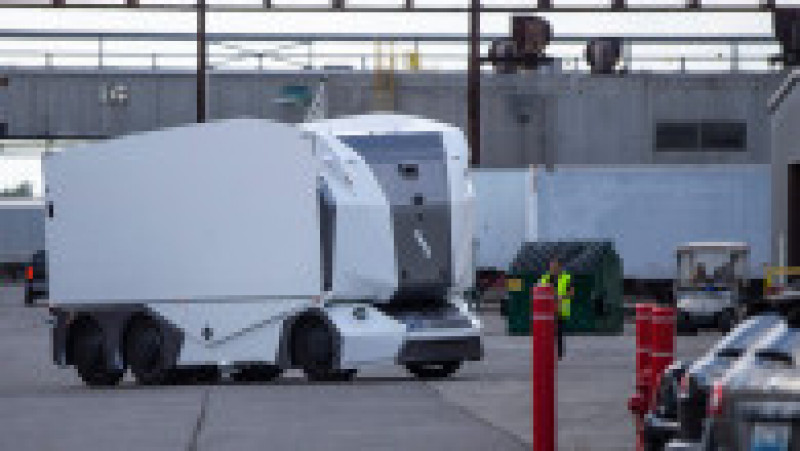Camionul capsulă este testat la un centru GE din Louisville Foto: Profimedia | Poza 2 din 9