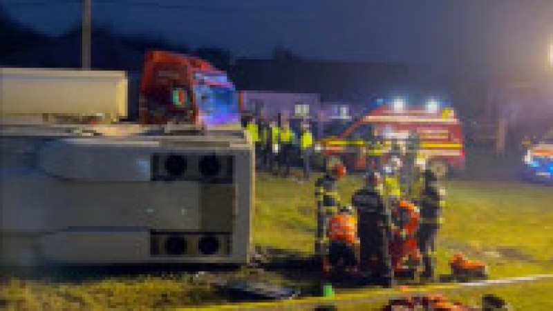 Accident grav în Bistrița Năsăud între un autocar și o cisternă. Foto: ISU Bistrița Năsăud | Poza 3 din 3
