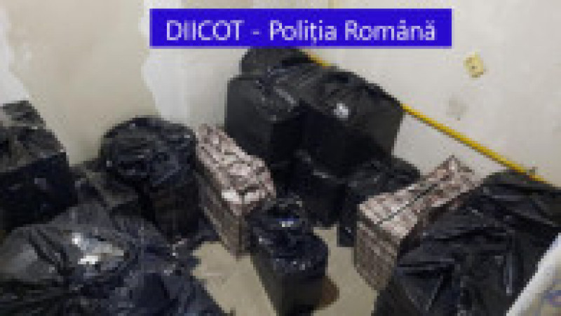 Țigări confiscate de la rețelele de contrabandiști. Foto: DIICOT | Poza 4 din 7