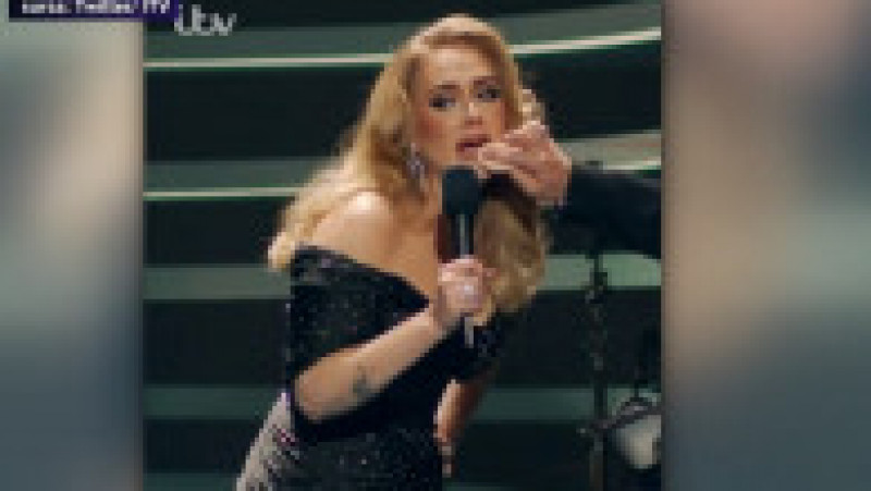 Adele a fost nevoită să-și refacă machiajul Foto: captură video | Poza 14 din 14