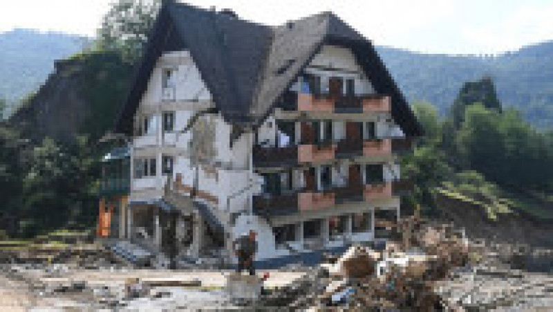 Pensiune distrusă de inundații în vestul Germaniei Foto: Profimedia Images | Poza 75 din 81