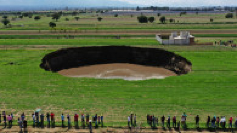 O groapă uriașă a fost descoperită pe un câmp din Mexic Foto: Profimedia Images | Poza 77 din 81