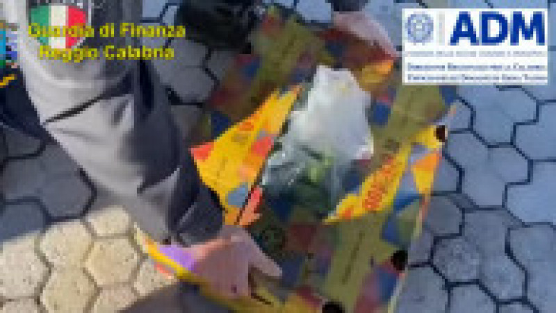 Cocaină de un miliard de euro ascunsă printre banane, descoperită într-un port din Italia FOTO? Facebook/ Guardia di Finanza | Poza 3 din 7