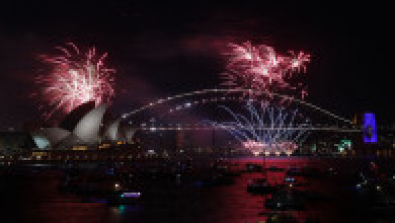 Foc de artificii la Sydney cu ocazia trecerii în Anul Nou 2022. Foto: Profimedia Images | Poza 5 din 17