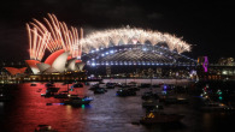 Foc de artificii la Sydney cu ocazia trecerii în Anul Nou 2022. Foto: Profimedia Images | Poza 2 din 17