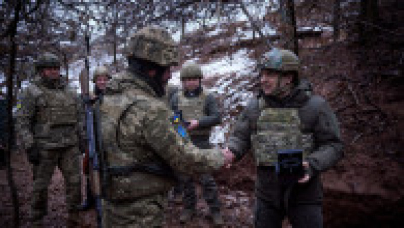 Volodimir Zelenski a vizitat trupele ucrainene din Donbas. Foto: President.gov.ua | Poza 16 din 33