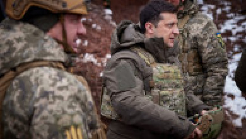 Volodimir Zelenski a vizitat trupele ucrainene din Donbas. Foto: President.gov.ua | Poza 3 din 10