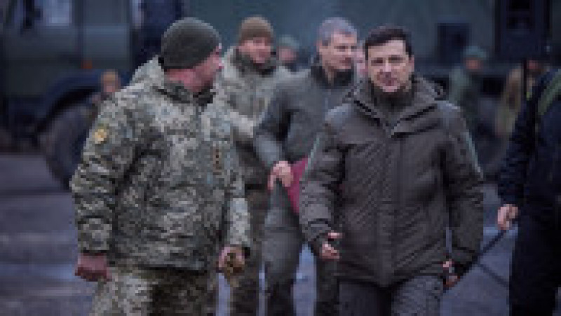 Volodimir Zelenski a vizitat trupele ucrainene din Donbas. Foto: President.gov.ua | Poza 2 din 10