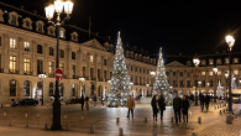 Cum arată Parisul, luminat și decorat pentru sărbători. FOTO: Profimedia Images | Poza 4 din 14