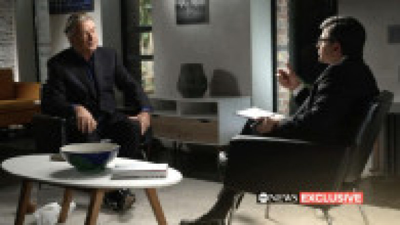 Alec Baldwin a izbucnit în plâns la interviul unde a vorbit despre tragedia de pe platoul de filmare de la "Rust". Foto: Profimedia Images | Poza 6 din 10