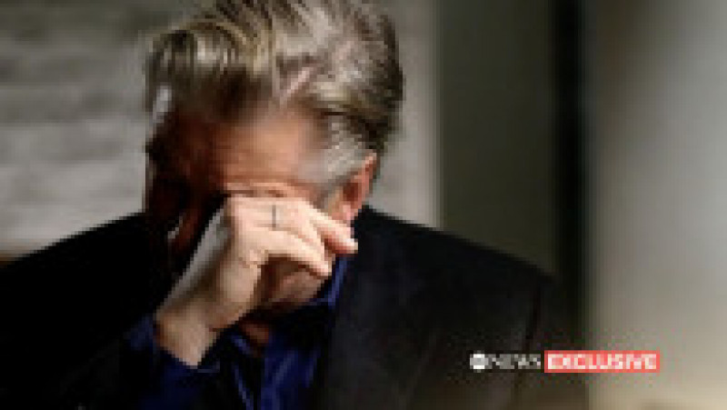 Alec Baldwin a izbucnit în plâns la interviul unde a vorbit despre tragedia de pe platoul de filmare de la "Rust". Foto: Profimedia Images | Poza 1 din 10