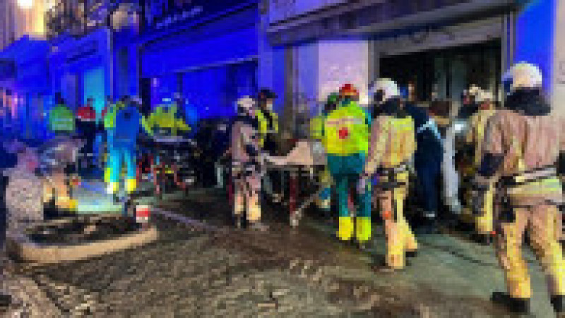 Tavan prăbușit peste 6 muncitori români, în Belgia FOTO: Pompieri Belgia | Poza 4 din 4