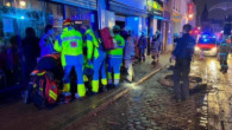 Tavan prăbușit peste 6 muncitori români, în Belgia FOTO: Pompieri Belgia | Poza 2 din 4