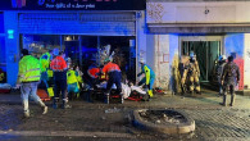 Tavan prăbușit peste 6 muncitori români, în Belgia FOTO: Pompieri Belgia | Poza 1 din 4