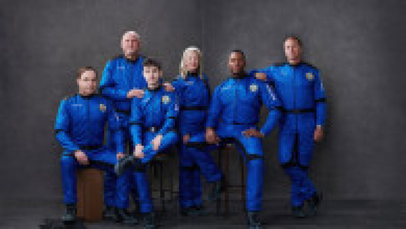 Michael Strahan, Laura Shepard Churchley, Dylan Taylor, Evan Dick, Lane Bess și Cameron Bess sunt cei șase membri ai celei de-a treia misiuni a Blue Origin Foto: Profimedia Images | Poza 3 din 10