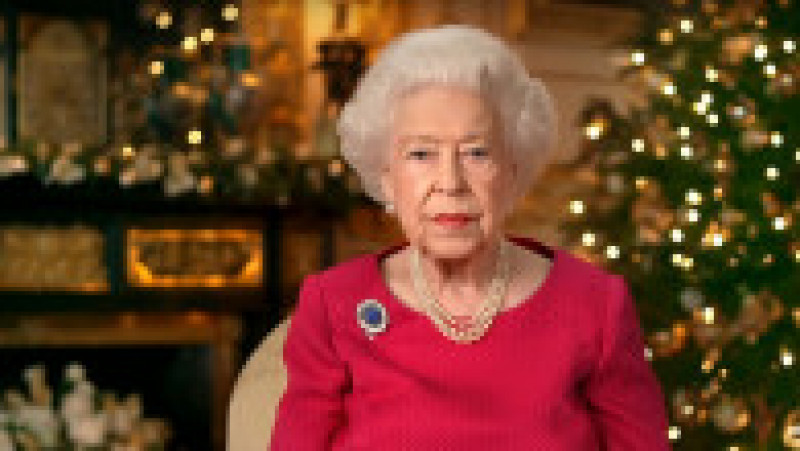 Regina Elisabeta a II-a a Marii Britanii, în timpul discursului de Crăciun din 2021. Foto: Profimedia Images | Poza 30 din 44