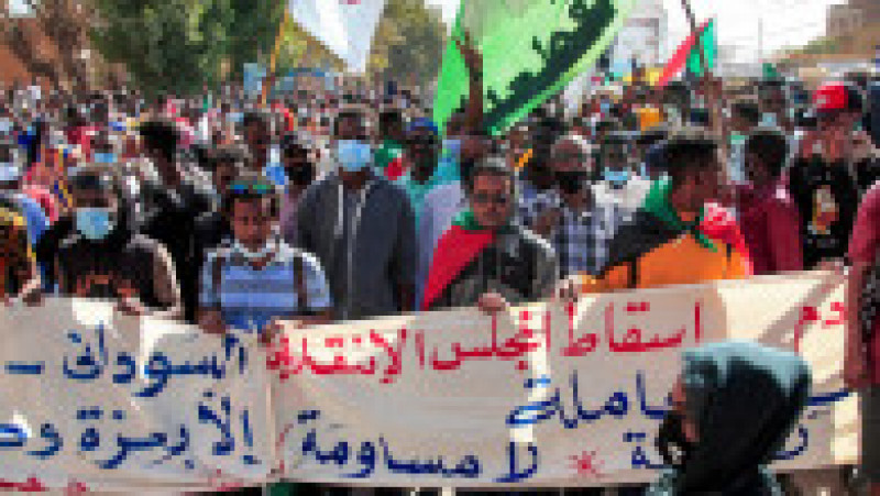 Protestatari la Khartoum. Foto: Profimedia Images | Poza 5 din 7