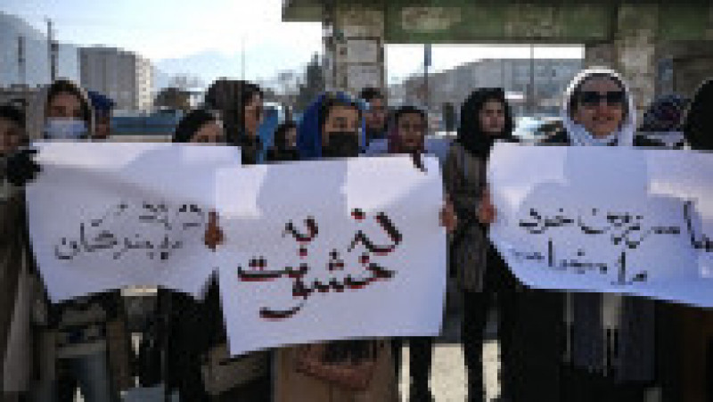  Zeci de femei au manifestat pentru respectarea drepturilor lor de către talibani. Foto: Profimedia Images | Poza 5 din 6
