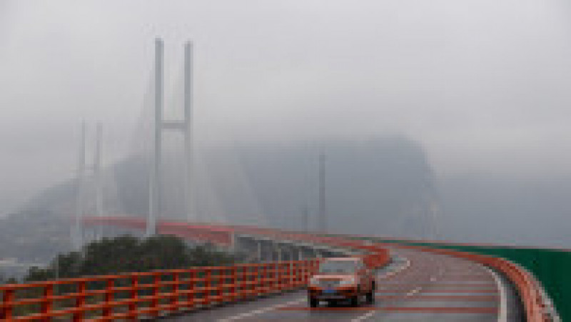 Beipanjiang, cel mai înalt pod din lume, care se ridică la 565 de metri deasupra râului FOTO: Profimedia Images | Poza 6 din 49