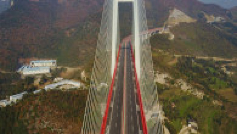 Beipanjiang, cel mai înalt pod din lume, care se ridică la 565 de metri deasupra râului FOTO: Profimedia Images | Poza 15 din 49