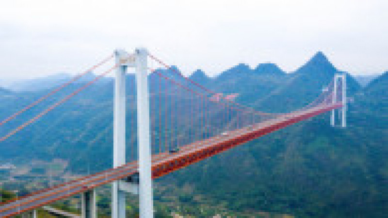Beipanjiang, cel mai înalt pod din lume, care se ridică la 565 de metri deasupra râului FOTO: Profimedia Images | Poza 30 din 49