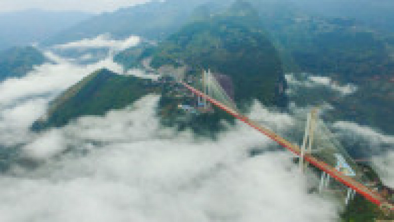 Beipanjiang, cel mai înalt pod din lume, care se ridică la 565 de metri deasupra râului FOTO: Profimedia Images | Poza 40 din 49