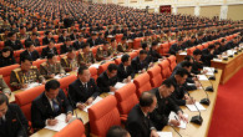 Kim Jong-un la reuniunea partidului de guvernământ din decembrie 2021 FOTO: KCNA | Poza 8 din 8