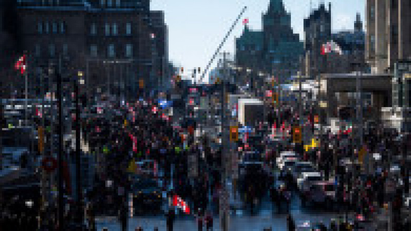 Peste 10.000 de oameni și sute de vehicule, majoritatea camioane, au blocat centrul capitalei federale a Canadei. FOTO: Profimedia Images | Poza 1 din 7