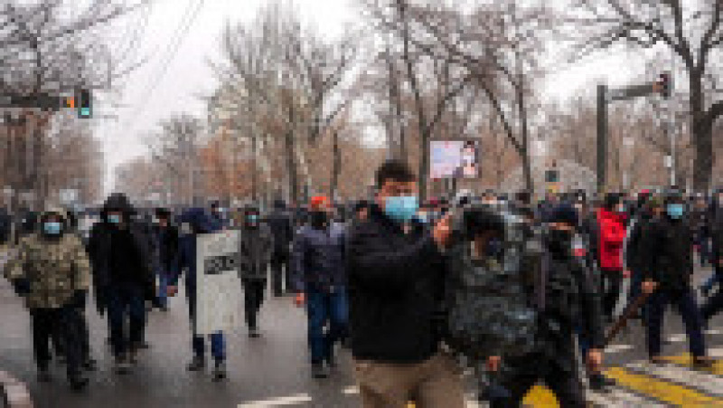 Proteste masive în cel mai mare oraș din Kazahstan. Foto: Profimedia Images | Poza 9 din 24