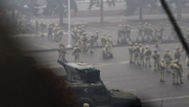 Armata intervine în Almat, unde au loc proteste de amploare. Foto: Profimedia | Poza 14 din 24