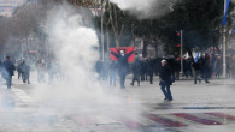 Violențe la sediul Partidului Democrat din Albania Foto: Profimedia Images | Poza 10 din 11
