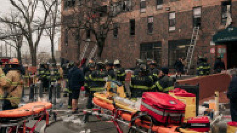Pompierii au intevenit la un incendiu de amploare în New York, soldat cu 19 morți. Foto: Profimedia | Poza 3 din 6